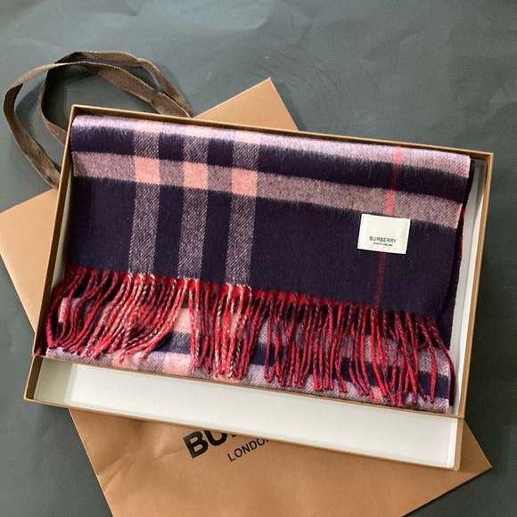 Burberry Cashmere Checkered Purple-Red Scarf NWOT - Picture 1 of 9